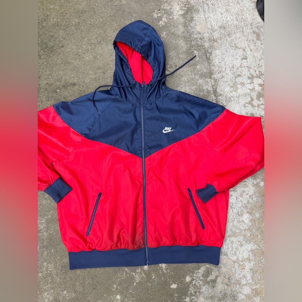 Nike Men’s Red and Navy Hooded Windbreaker Jacket